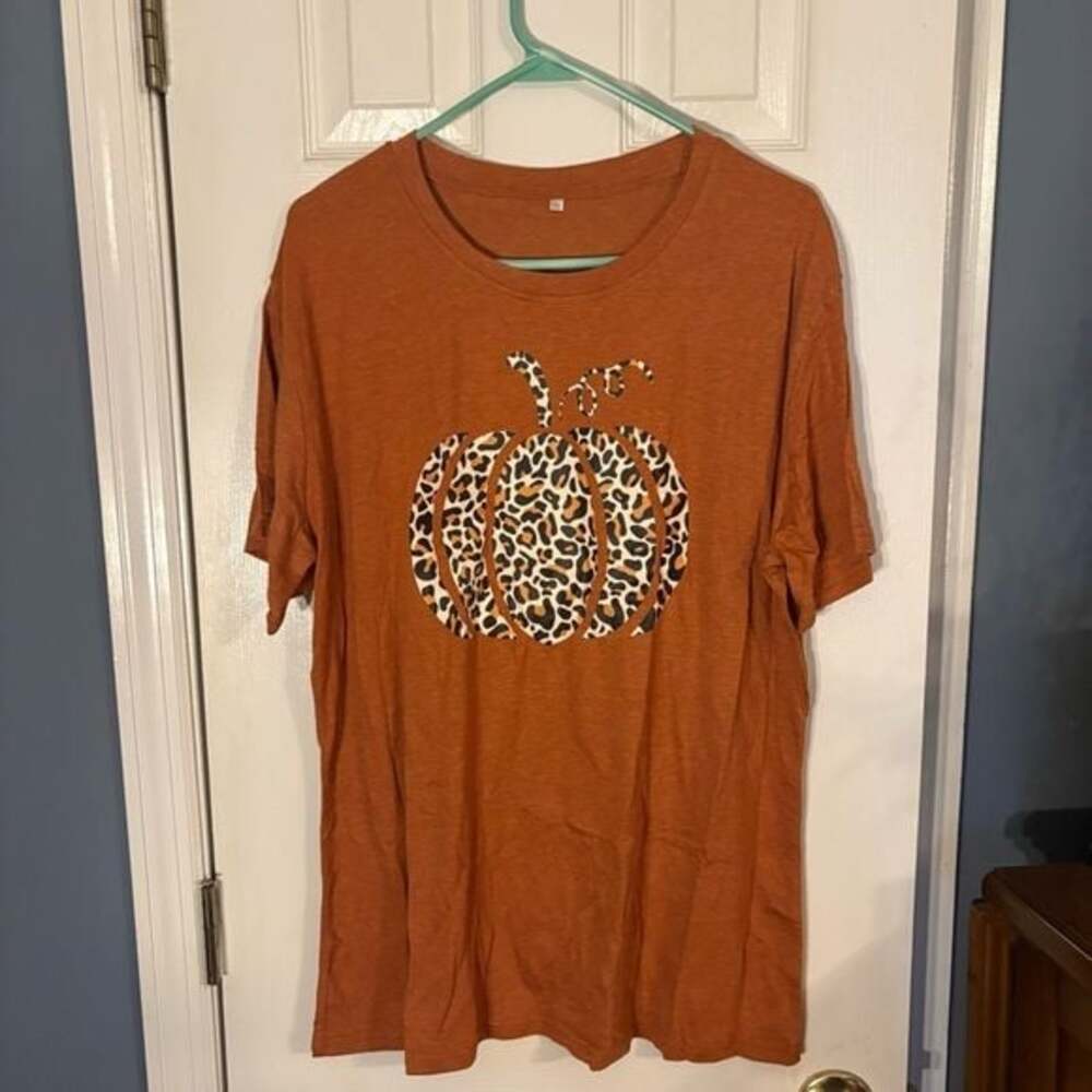 Rust Orange Leopard Pumpkin Graphic Tee